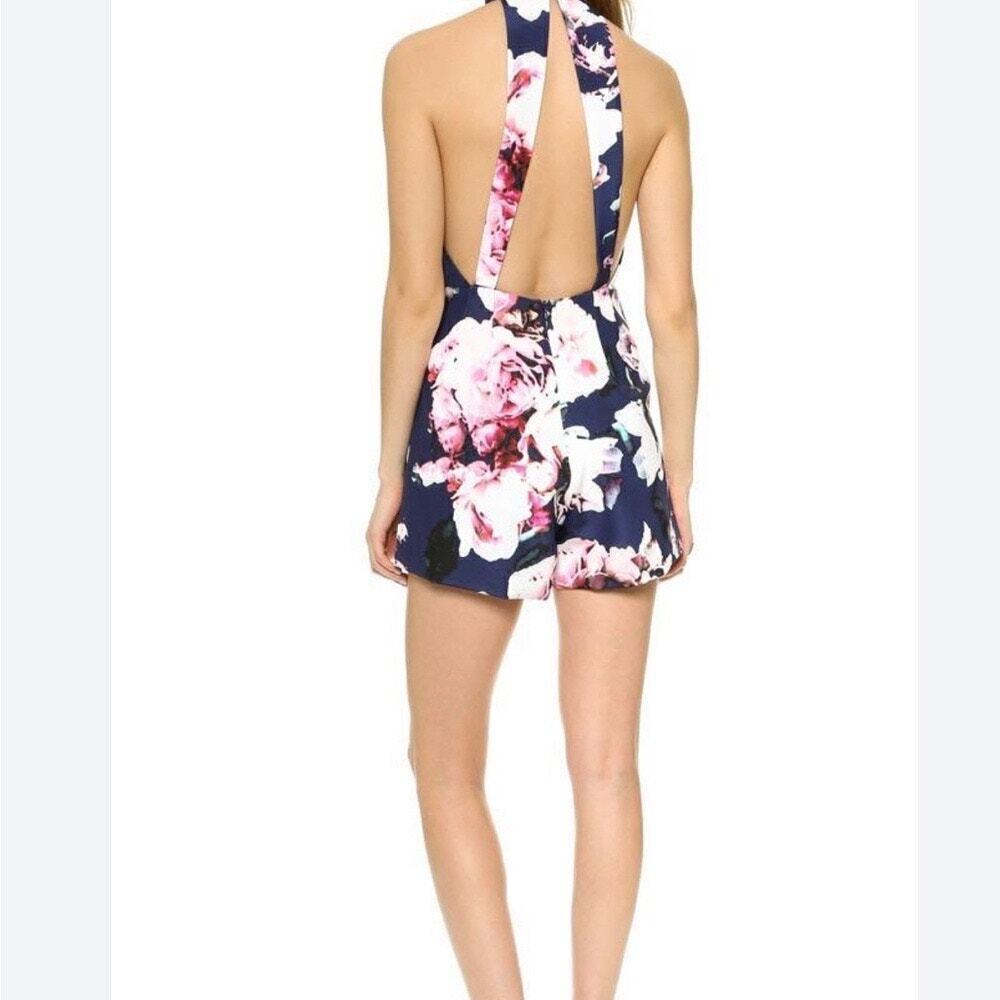 Revolve FINDERS KEEPERS Illuminati Floral Print Playsuit Romper Size Medium